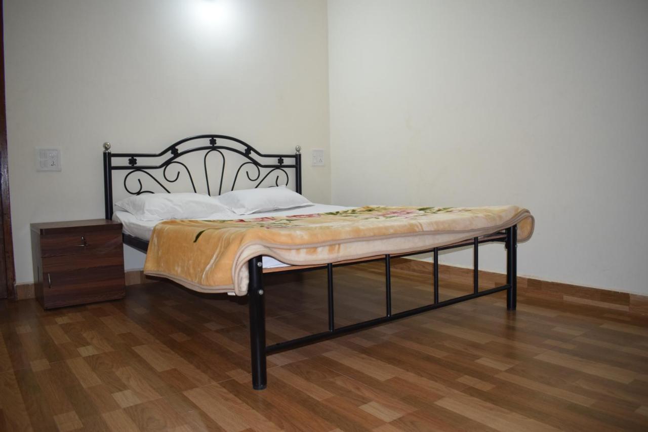 La Vega Resorts Morjim Buitenkant foto