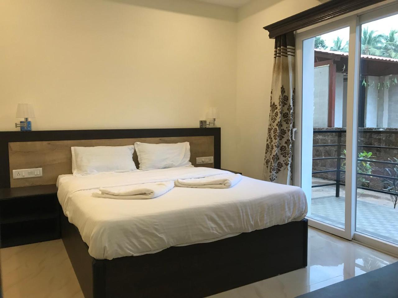 La Vega Resorts Morjim Buitenkant foto