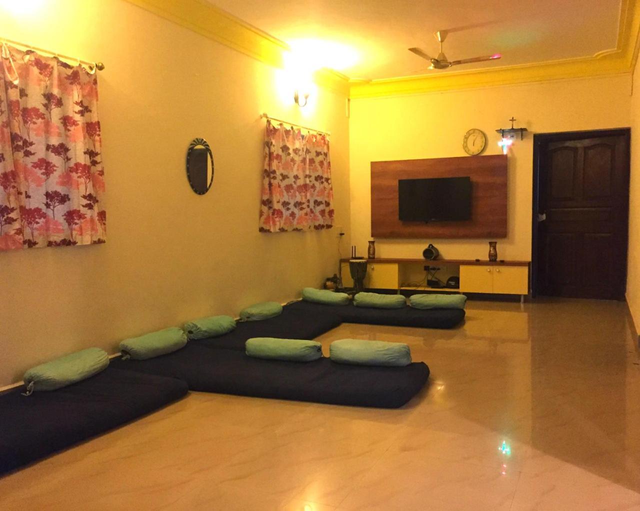 La Vega Resorts Morjim Buitenkant foto